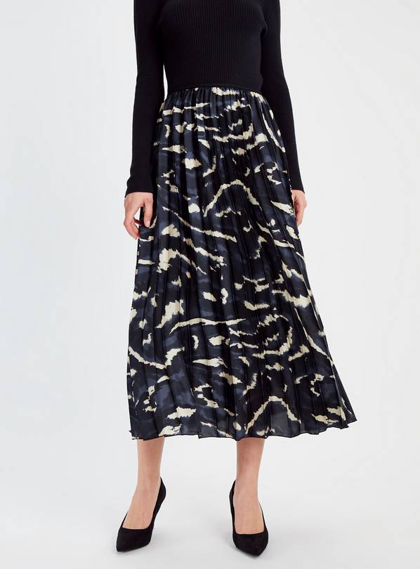 Black Smudge Print Pleated Maxi Skirt 22